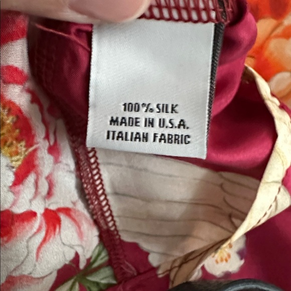 NWOT Brynn Walker Red Floral Silk Top - Picture 6 of 7